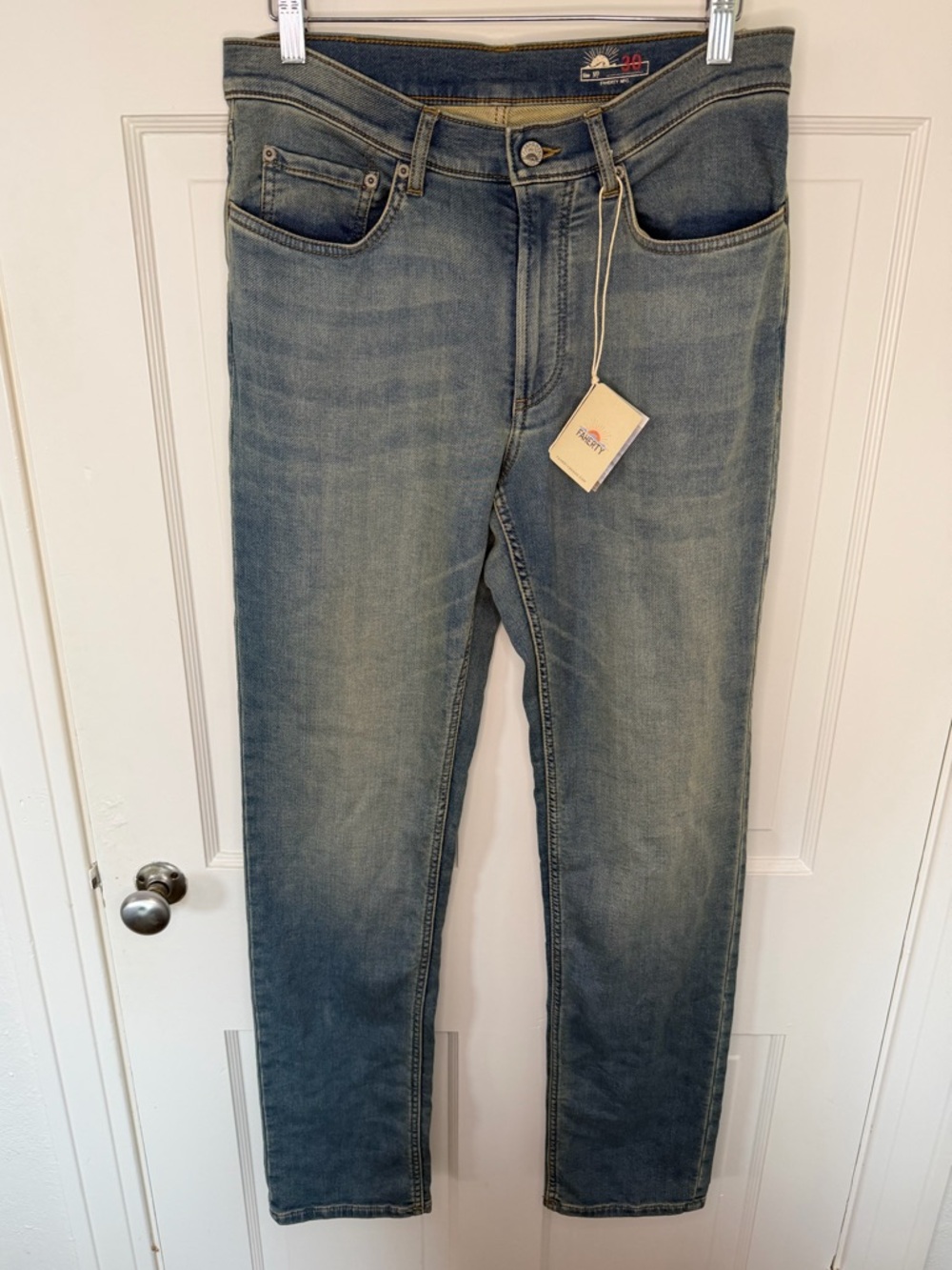 Faherty Stretch Terry Jeans – Easton Wash – Size 30 (Slim Fit)